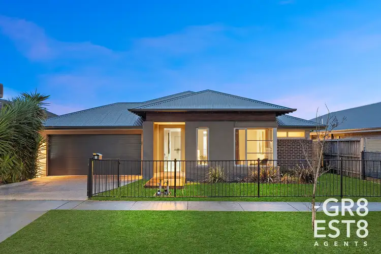 7 Crepe Avenue, Cranbourne West VIC 3977