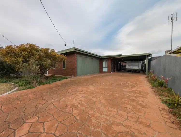 25 Shadforth Street, Kerang VIC 3579