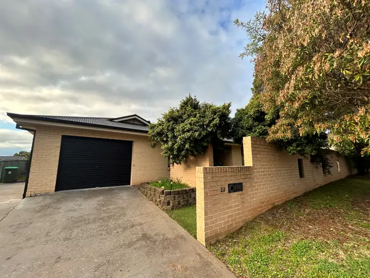 22 Ronald Street