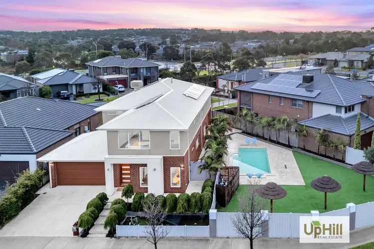 4 Riverbank Close, Clyde North VIC 3978