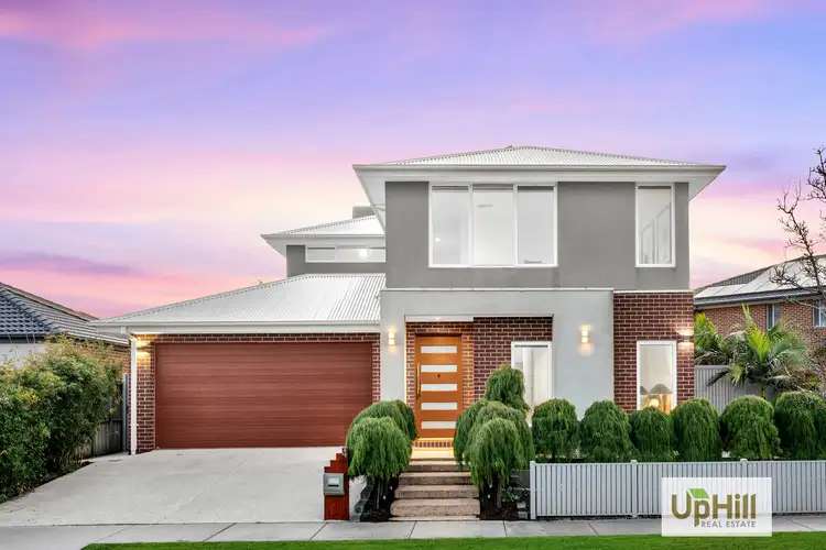 4 Riverbank Close, Clyde North VIC 3978