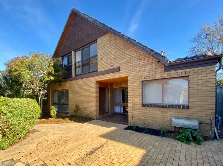 24 Malvern Grove, Caulfield North VIC 3161