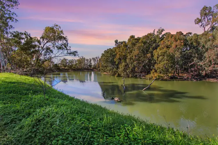182 Lindsay Street, Hay NSW 2711