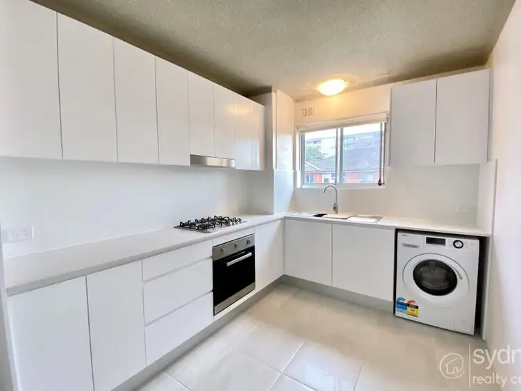 11/3 Barber Avenue, Eastlakes NSW 2018