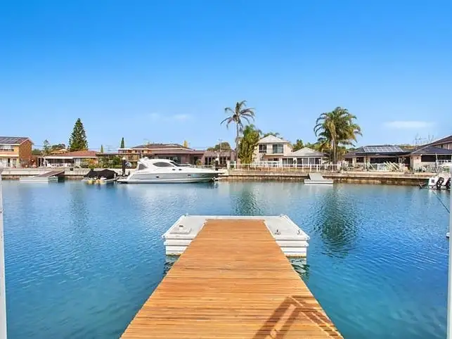 35 James Cook Island Avenue, Sylvania Waters NSW 2224