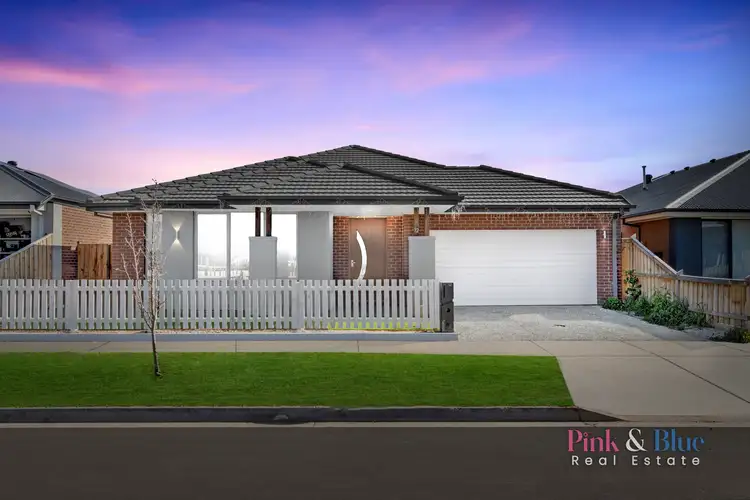 12 Clay Crescent, Rockbank VIC 3335