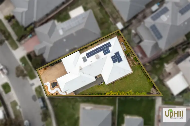 4 Esk Street, Clyde North VIC 3978