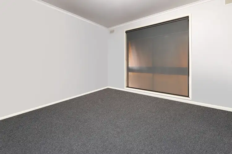Sixth view of Homely house listing, 7 ROBERT CRESCENT, Wodonga VIC 3690