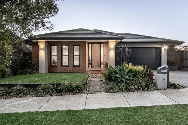 8 Nairn Drive