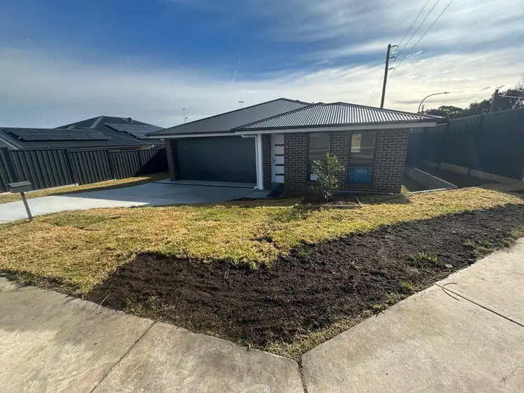 2 Outcrop Avenue, Gillieston Heights NSW 2321