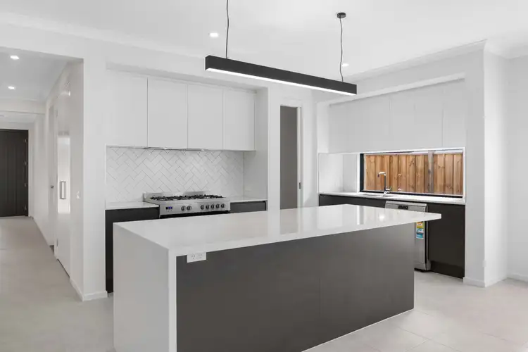 Fifth view of Homely house listing, 43 Sunlight Circuit, Lara VIC 3212