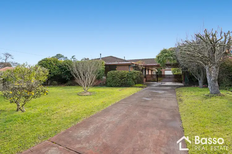 8 Poplar Drive, Rosebud VIC 3939