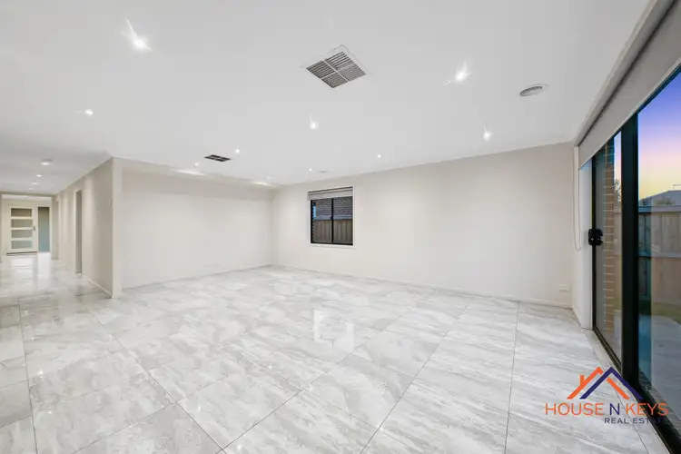 Fifth view of Homely house listing, 10 UNGARA DRIVE, Werribee VIC 3030