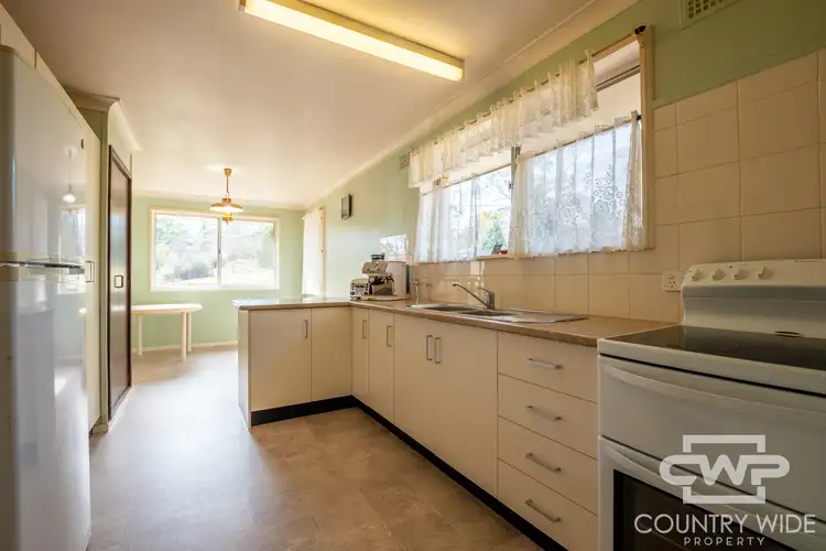 Fifth view of Homely house listing, 10002 New England Highway, Glen Innes NSW 2370