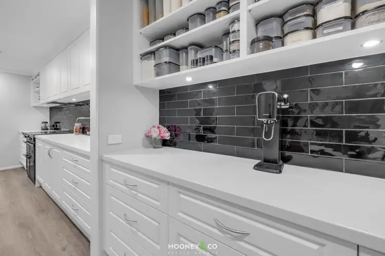 Fifth view of Homely house listing, 4 Canmore Street, Cranbourne East VIC 3977