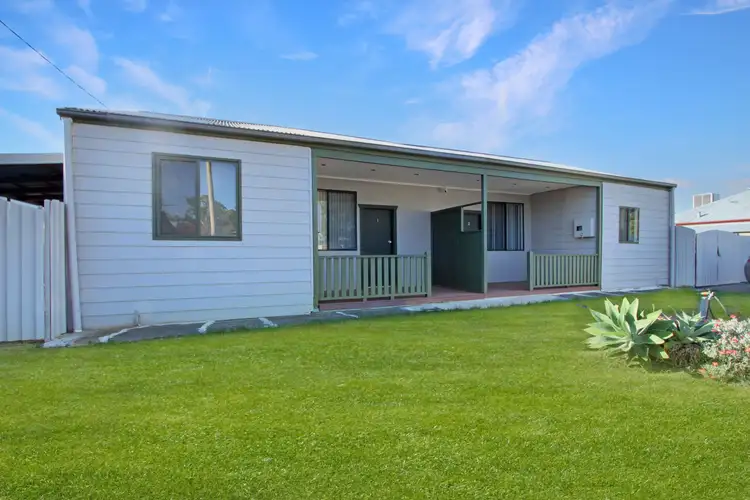 1/367 Johnson Street, Hay NSW 2711