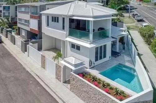 Fifth view of Homely house listing, 2 Leo Crescent, Alexandra Headland QLD 4572