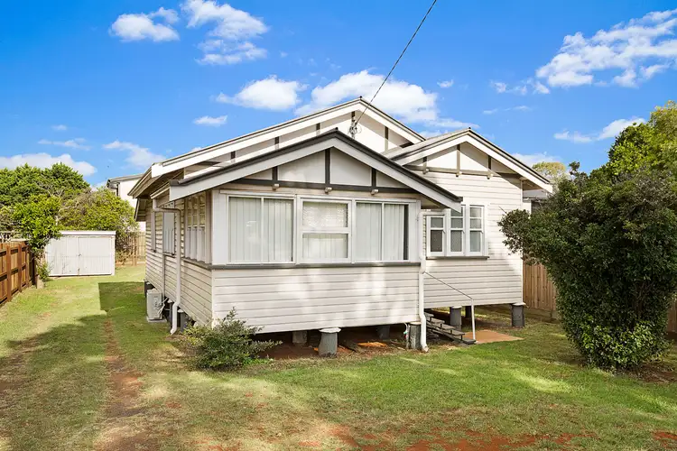 90 Anzac Avenue, Newtown QLD 4350
