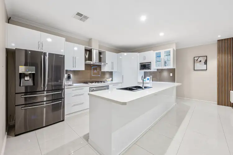 Fifth view of Homely house listing, 4 Loseto Link, Piara Waters WA 6112