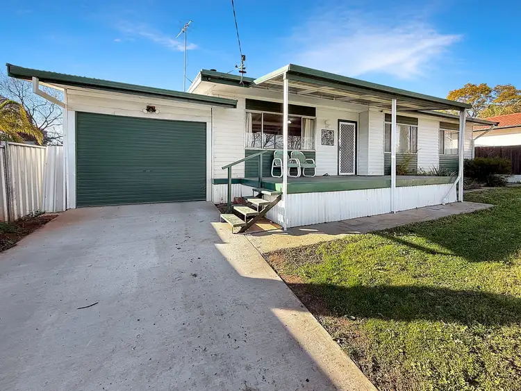 27 Watermain Street, Narrandera NSW 2700