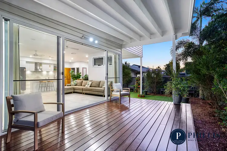 2/19 Killowill Avenue, Paradise Point QLD 4216