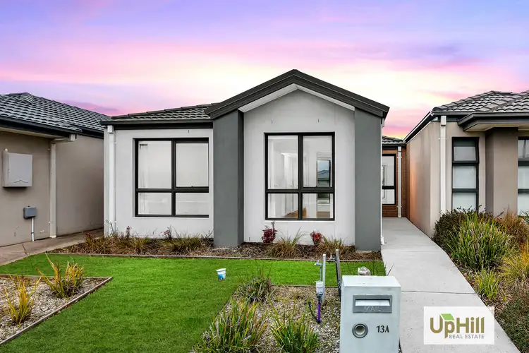 13A Thoroughbred Drive, Clyde North VIC 3978