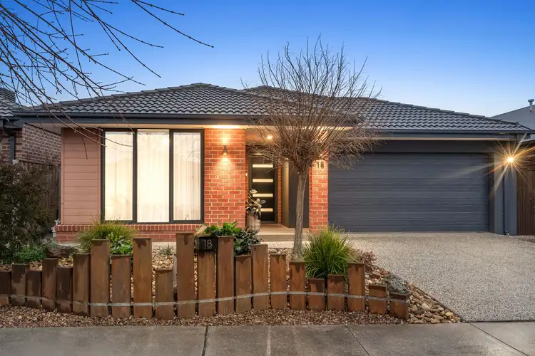 18 Snedden Street