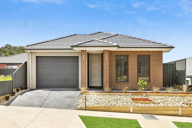Second view of Homely house listing, 5 Valberg Way, Pakenham VIC 3810