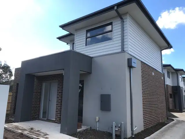 2/34 Cooke Avenue, Sunshine VIC 3020