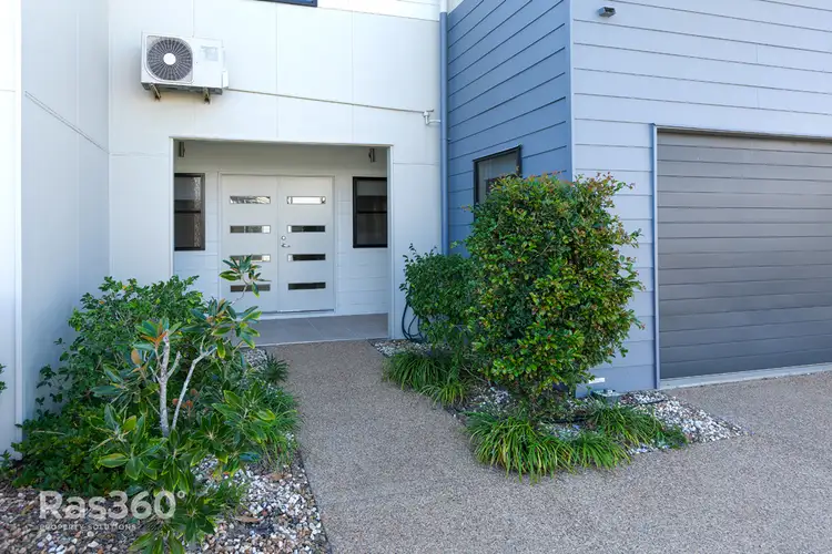 Second view of Homely unit listing, 19/1 Michel Place, Telina QLD 4680