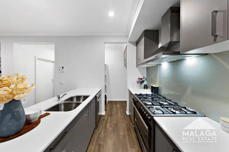 Sixth view of Homely house listing, 29 Paddock Circuit, Sunbury VIC 3429