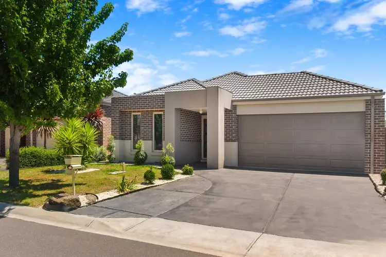21 Westwood Grove, Pakenham VIC 3810