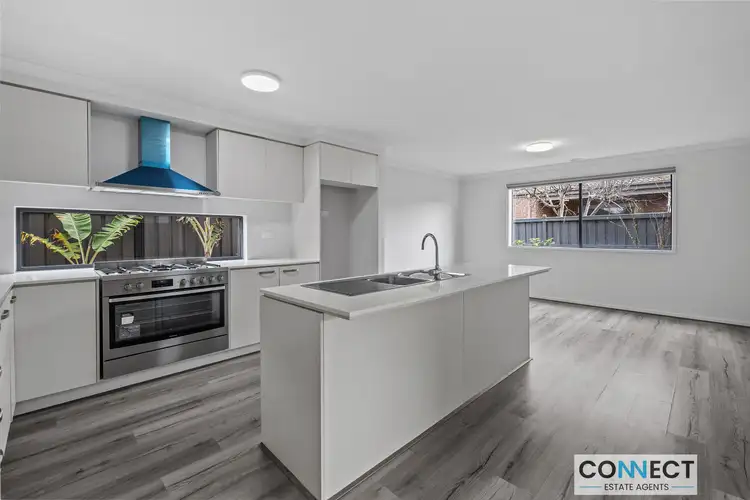 Fourth view of Homely house listing, 33 Burford Way, Cranbourne North VIC 3977