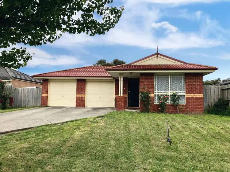 19 Taplan Crescent, Cranbourne West VIC 3977