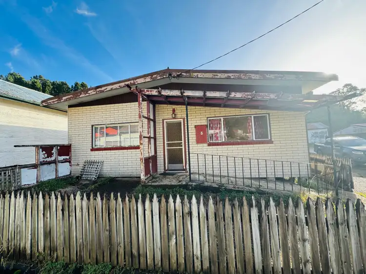 8 Williams Avenue, Queenstown TAS 7467