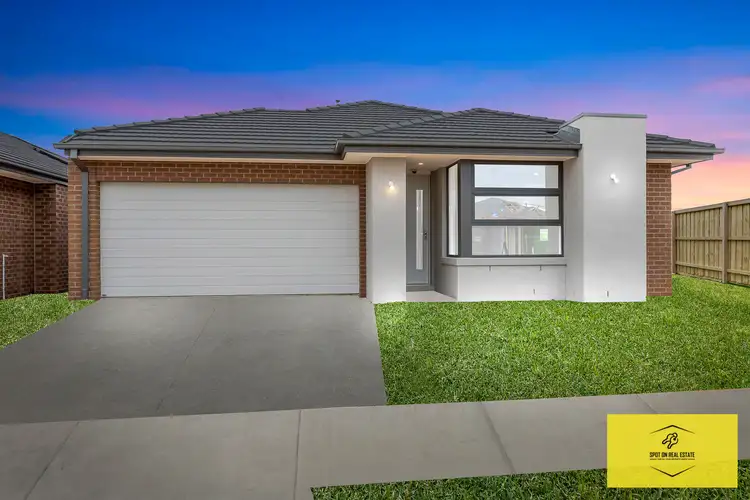 14 Codrington Street, Melton South VIC 3338