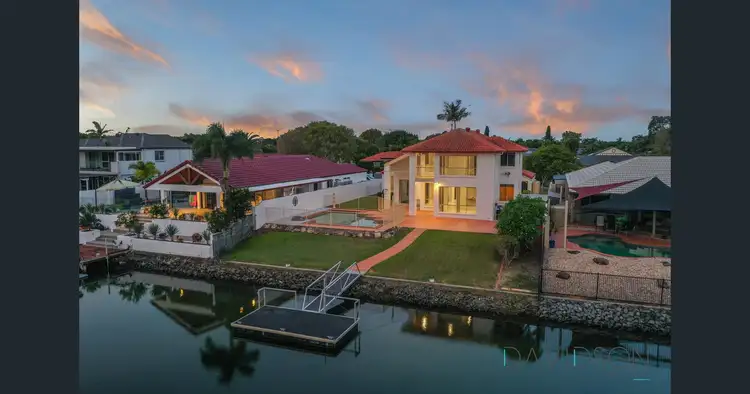 8 Eastbank Terrace, Helensvale QLD 4212