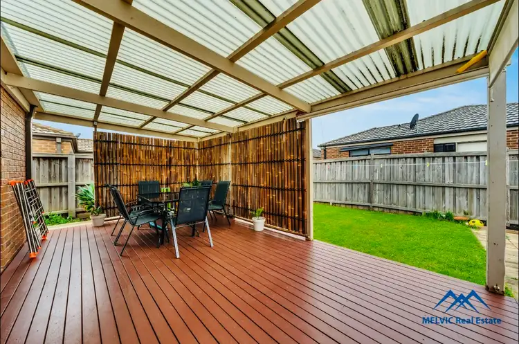 16 Dusky Bells Drive, Cranbourne West VIC 3977