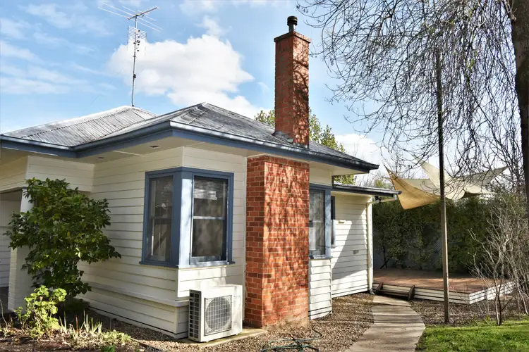 1 WILLIAMS STREET, Beechworth VIC 3747
