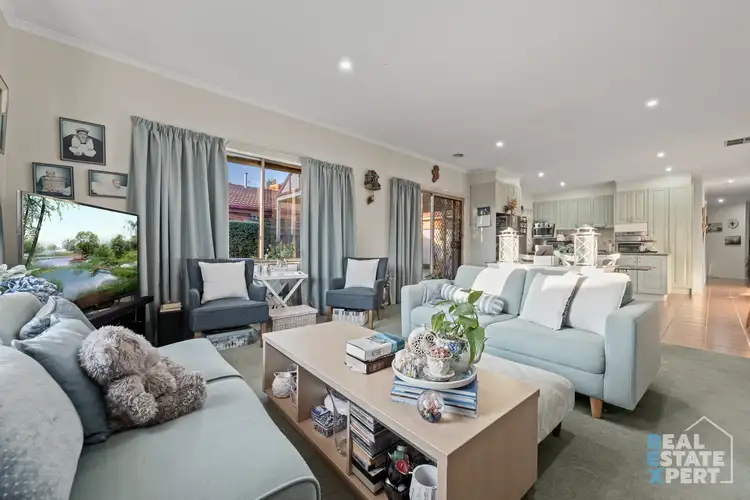 Fifth view of Homely house listing, 5 Geoffrey Court, Narre Warren VIC 3805