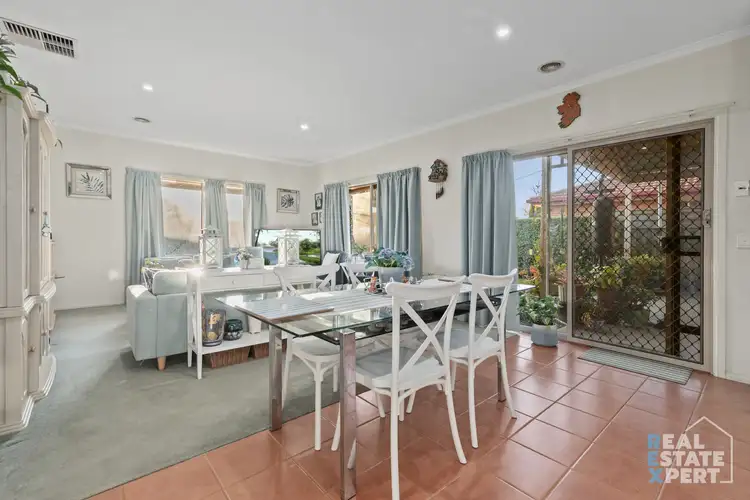 Sixth view of Homely house listing, 5 Geoffrey Court, Narre Warren VIC 3805