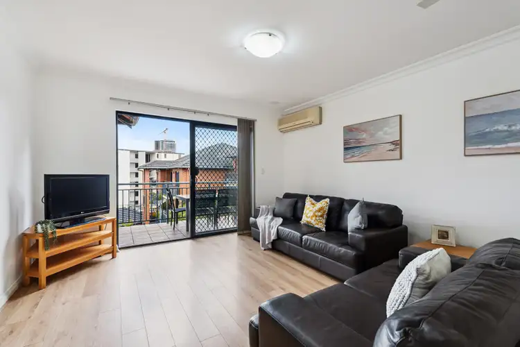 22/7 Bronte Street, East Perth WA 6004