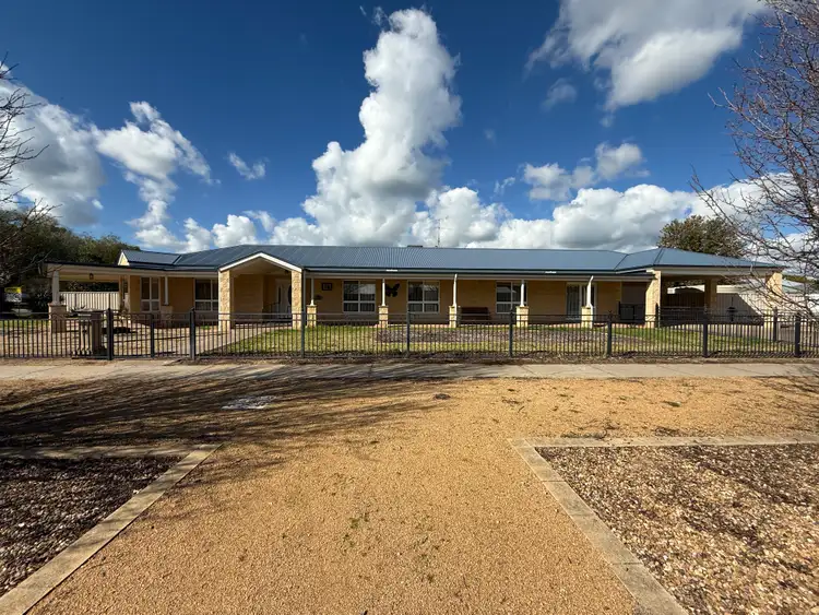 58 Ferrier Street, Lockhart NSW 2656