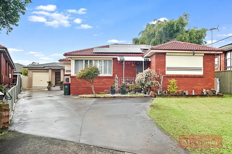 12 Kimberley Crescent, Fairfield West NSW 2165