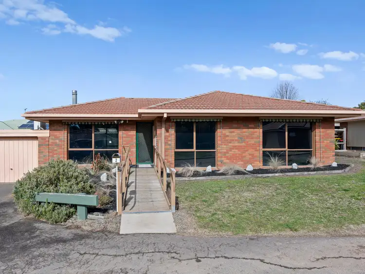 2/11 Club Court, Mansfield VIC 3722