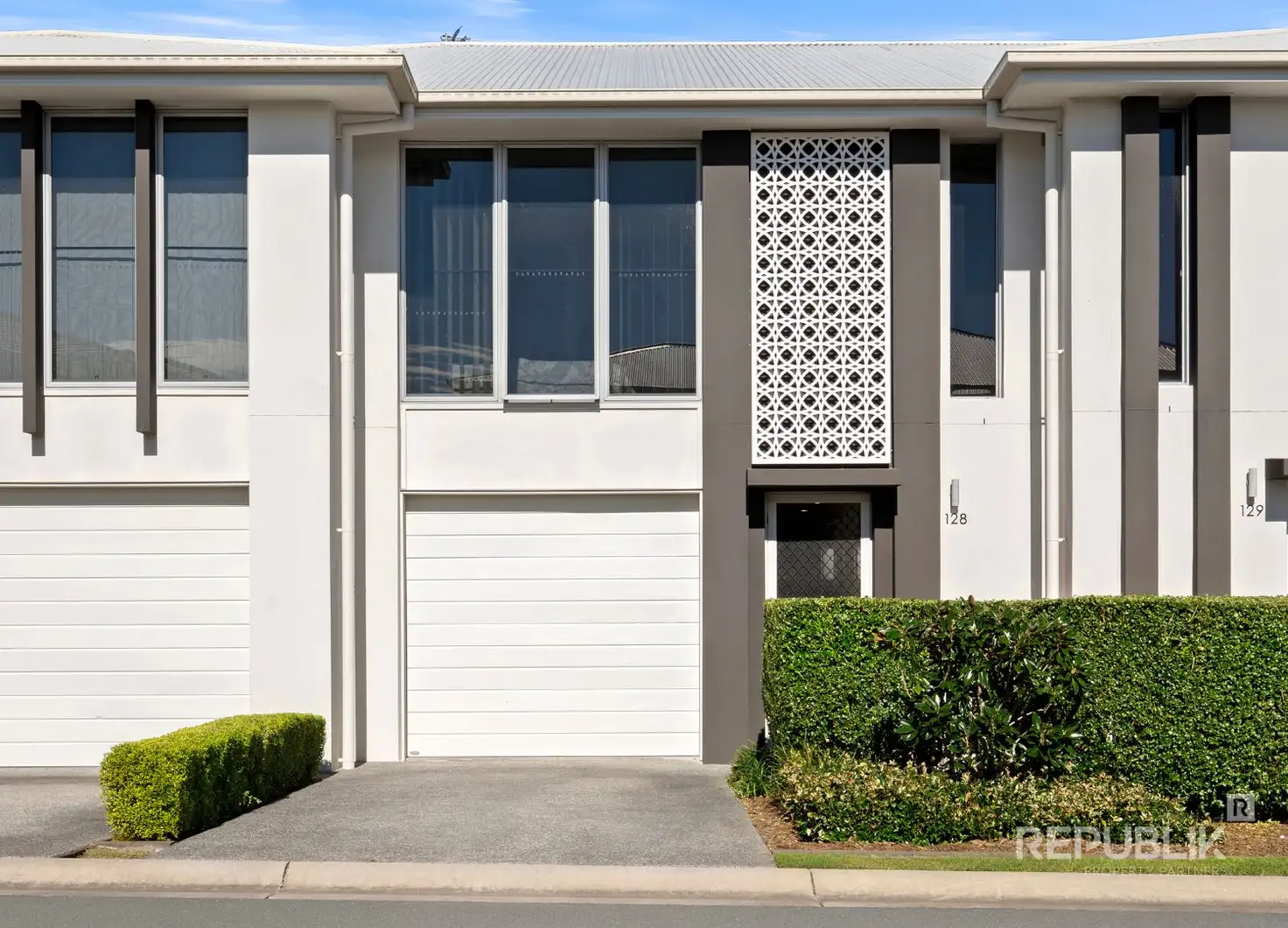 Main view of Homely townhouse listing, 128/5 Angela Way, Pimpama QLD 4209