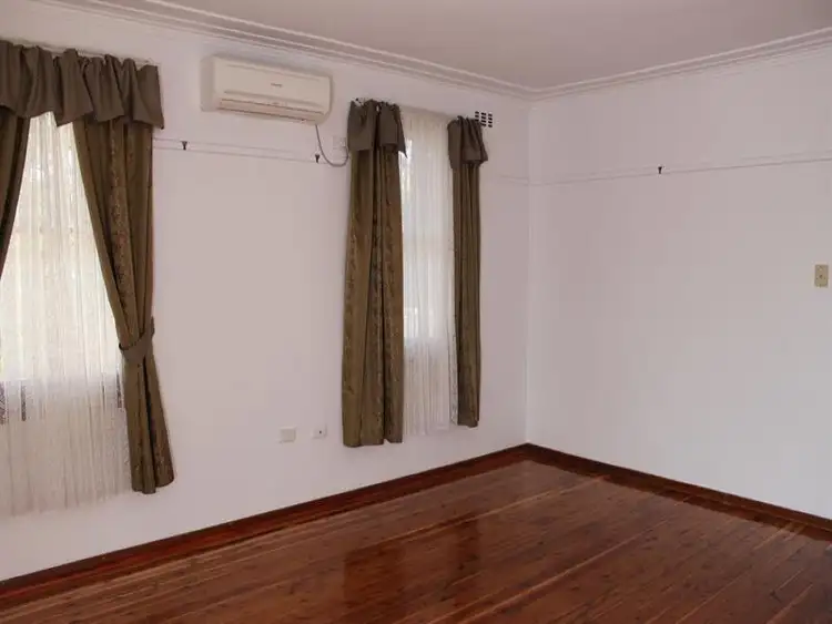 Fourth view of Homely house listing, 910 Mate Street, North Albury NSW 2640