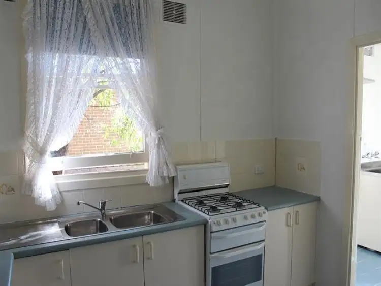 Fifth view of Homely house listing, 910 Mate Street, North Albury NSW 2640