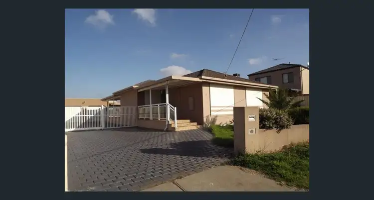 9 English court, Kings Park VIC 3021
