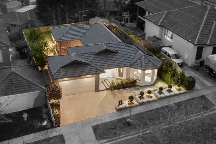 Second view of Homely house listing, 7 Montbrae Circuit, Narre Warren North VIC 3804